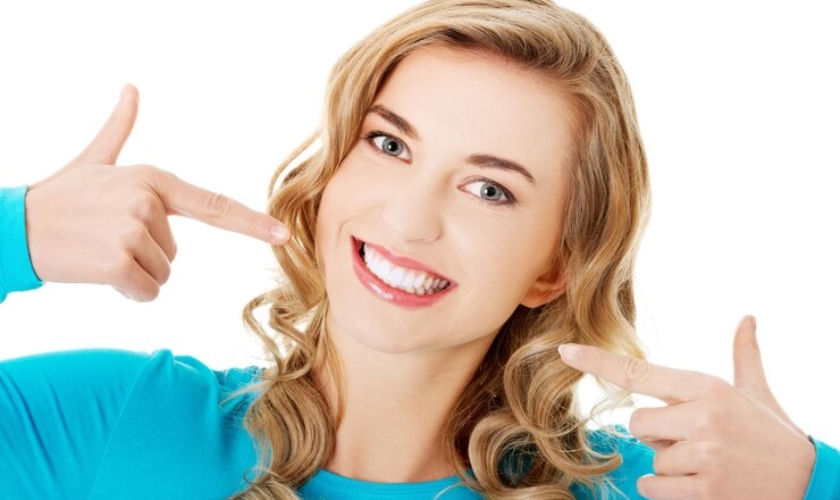 how can i whiten my teeth and keep them bright